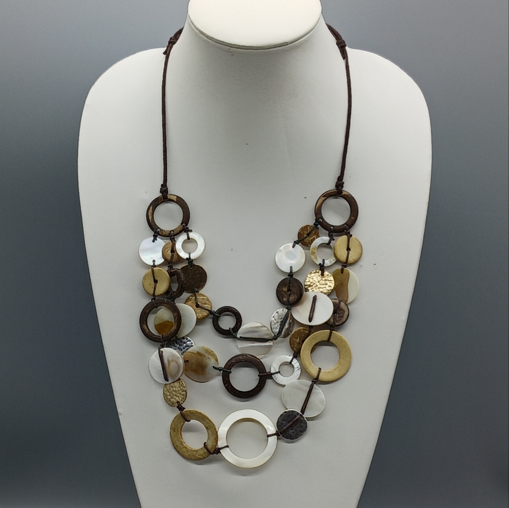 SHELL, COCO NUT SHELL NECKLACE